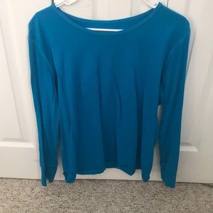 Peaches scrub under shirt